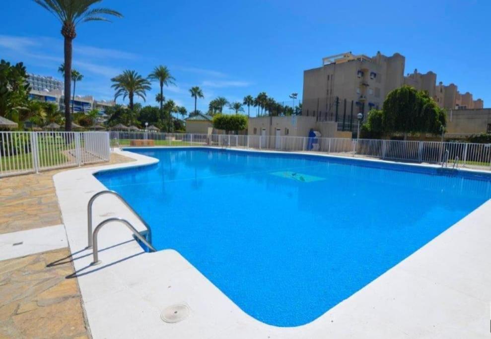 Eden Costa Lago Primera Linea De Mar Торремолинос Экстерьер фото