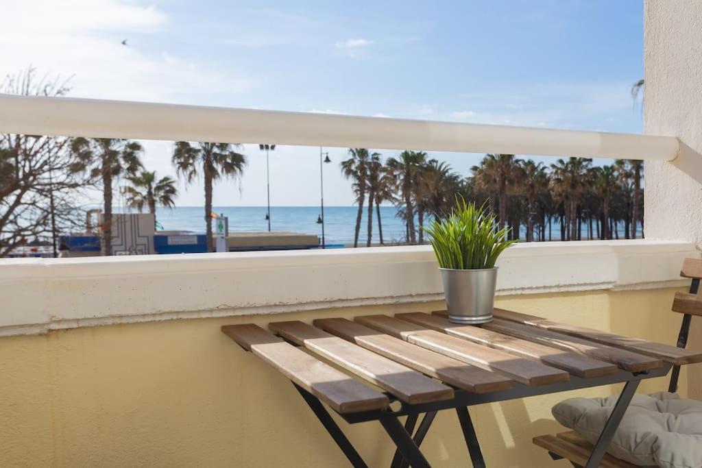 Eden Costa Lago Primera Linea De Mar Торремолинос Экстерьер фото