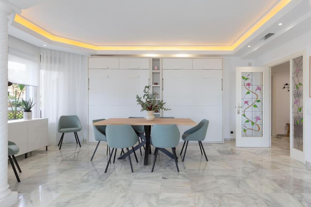 Eden Costa Lago Primera Linea De Mar Торремолинос Экстерьер фото