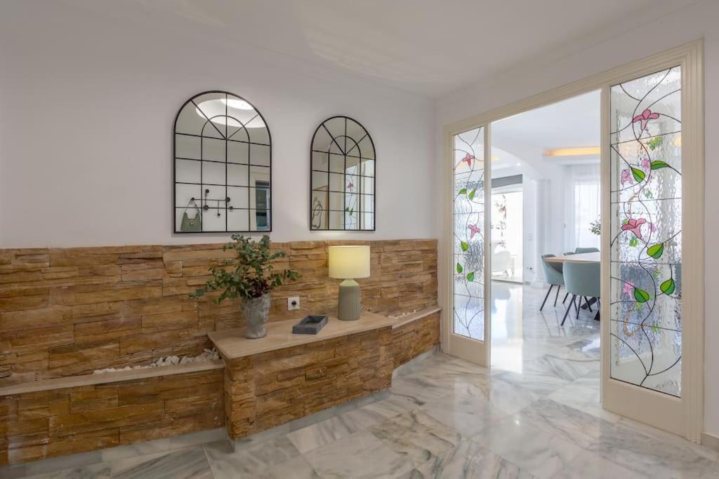 Eden Costa Lago Primera Linea De Mar Торремолинос Экстерьер фото