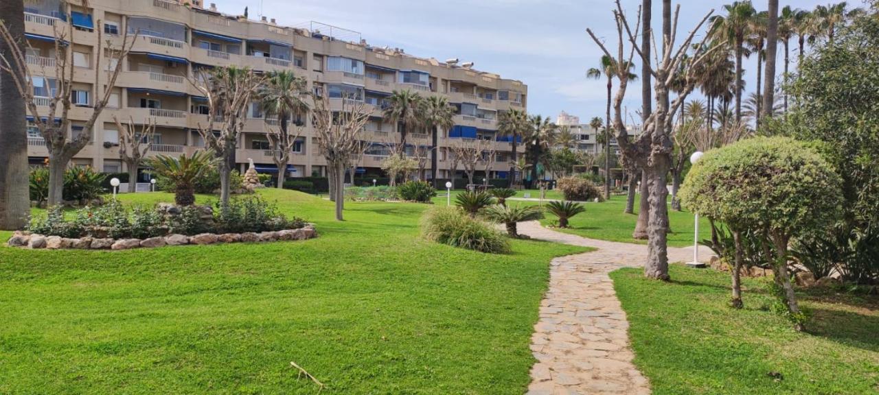 Eden Costa Lago Primera Linea De Mar Торремолинос Экстерьер фото